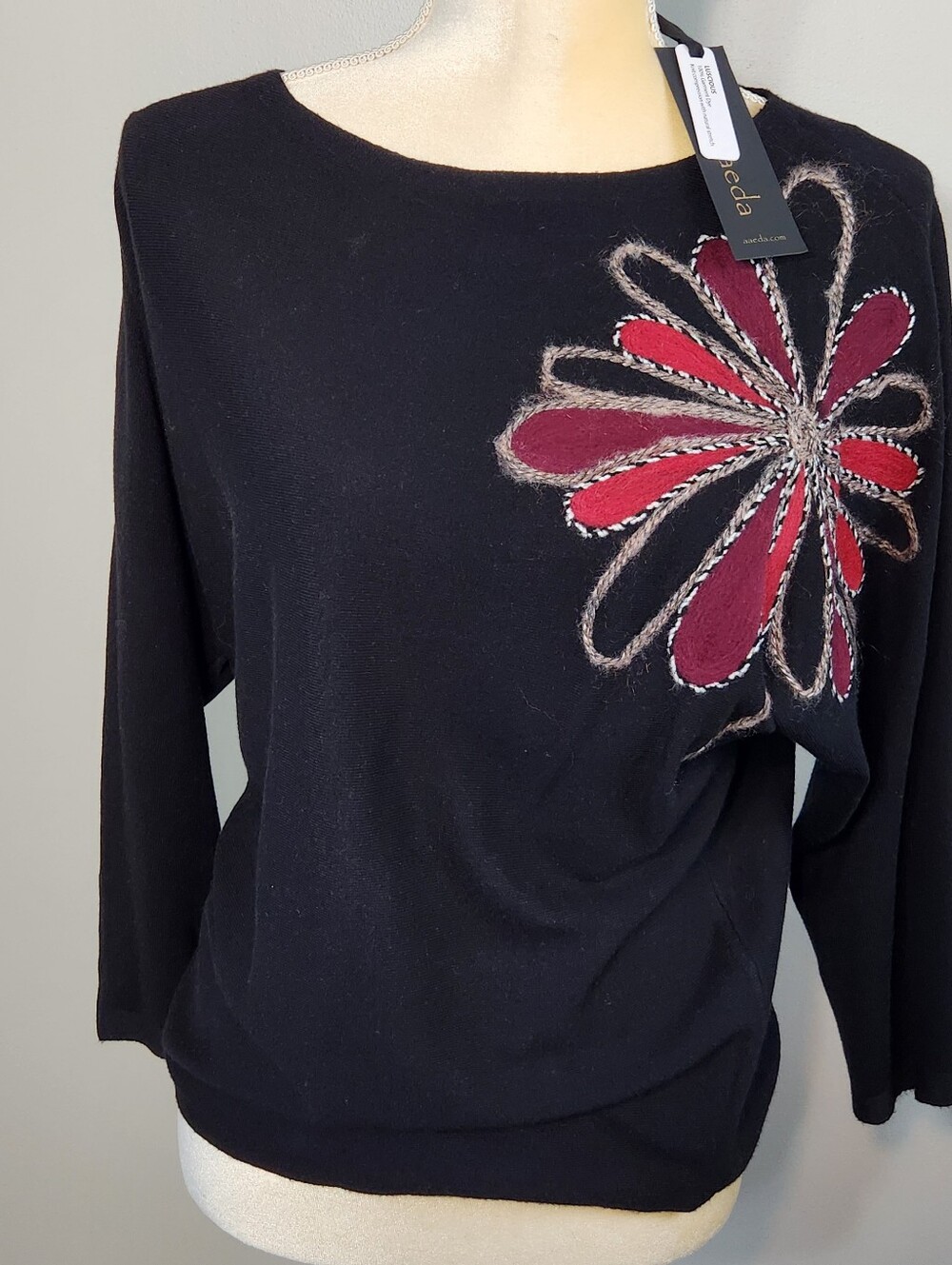Aaeda Black Embroidered Flower Accent Sweater Sz M NWT